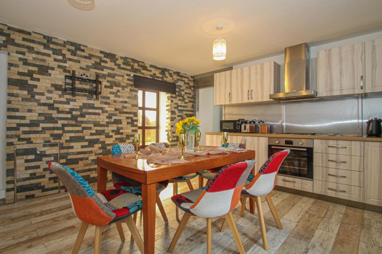 Deluxe Apartment Ланарк Экстерьер фото