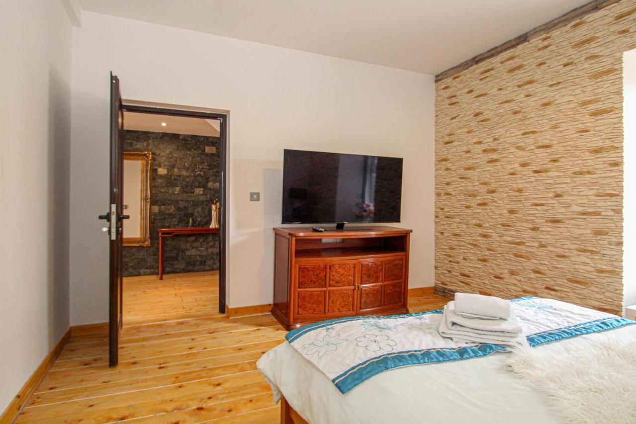 Deluxe Apartment Ланарк Экстерьер фото