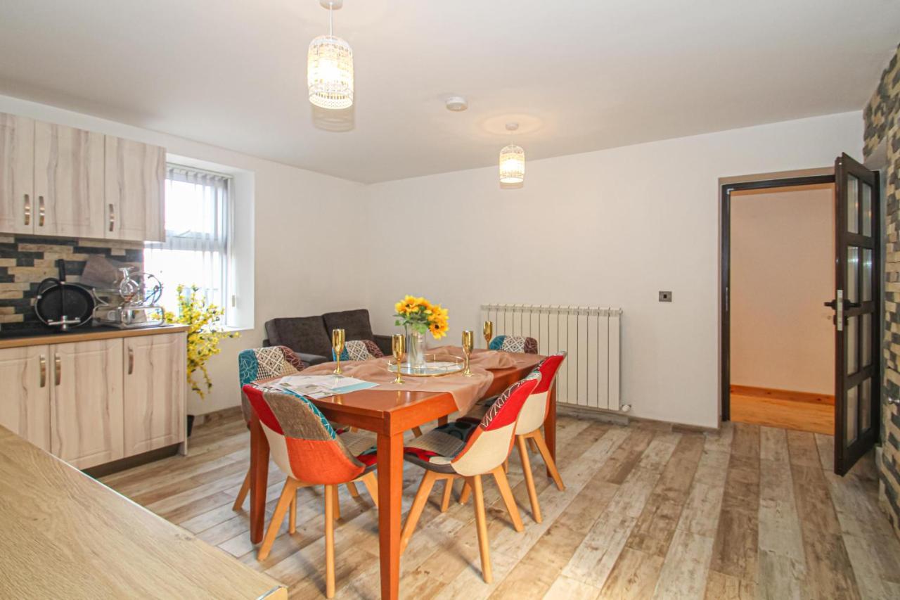Deluxe Apartment Ланарк Экстерьер фото