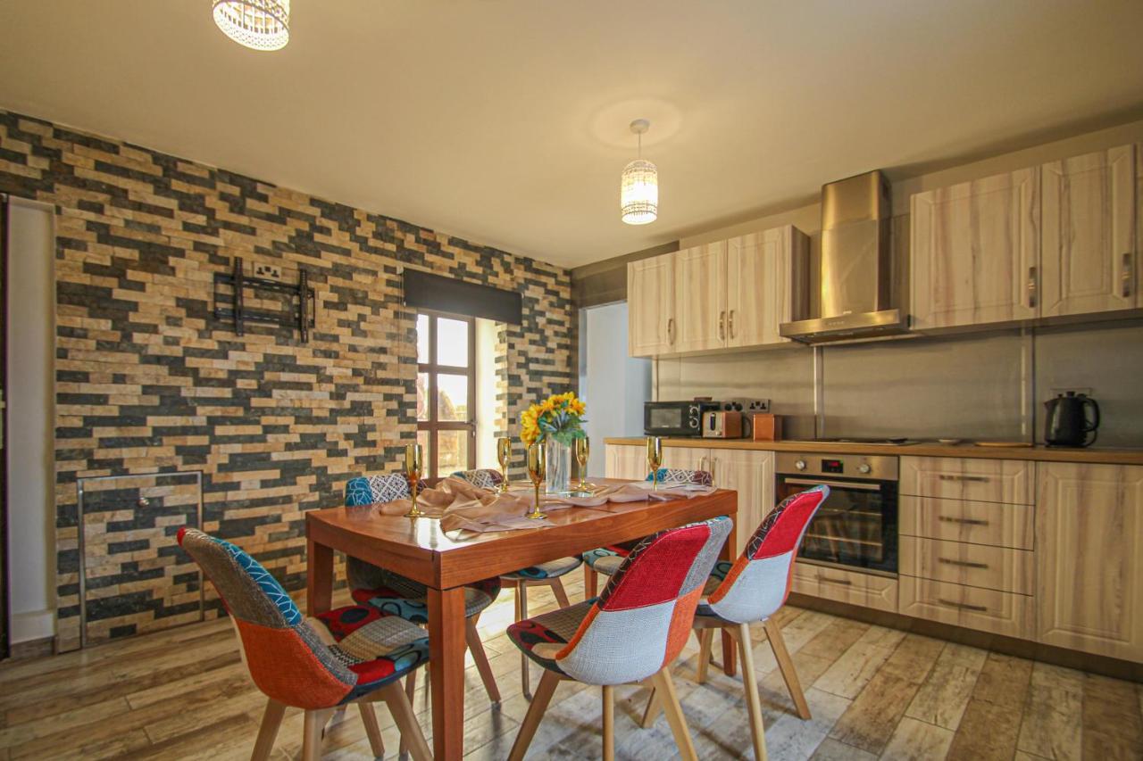 Deluxe Apartment Ланарк Экстерьер фото