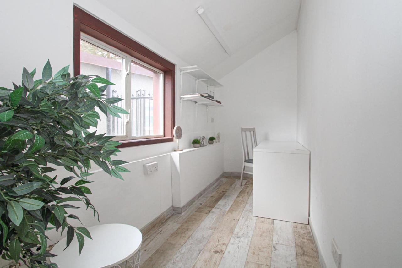 Deluxe Apartment Ланарк Экстерьер фото